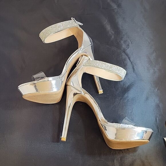 QUPID HIGH HEEL GLITTER EMBROIDERY ANKLE STRAP ZIP CLOSURE CLEAR STRAP SANDAL - Picture 5 of 16